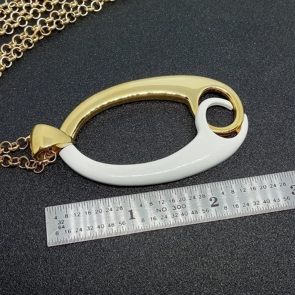 👍 5 for $20 vintage Biagi white & gold tone pendant long chain necklace